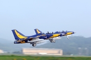 '인니 수출' KAI T-50i 비행 중 또 사고…이륙 후 부품 추락