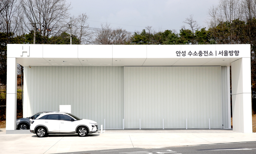 안성휴게소에 건설된 수소충전소 (사진=현대자동차)