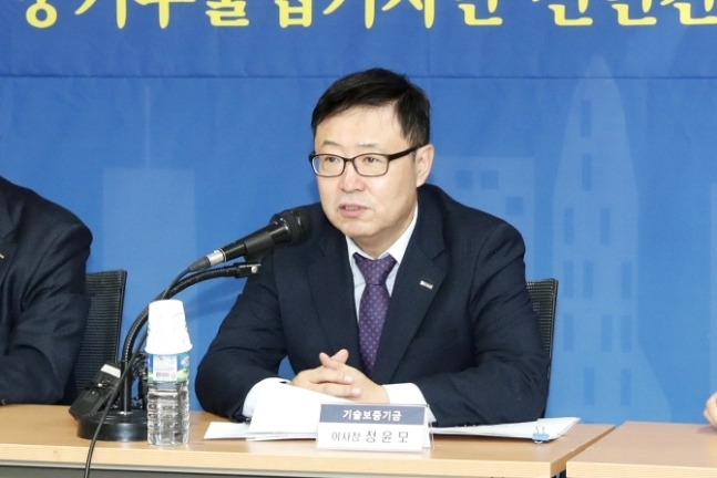 정윤모 기술보증기금 이사장이 지난 1월 22일 서울 여의도 중소기업중앙회에서 신년기자간담회를 진행하고 있다. (사진=기술보증기금)