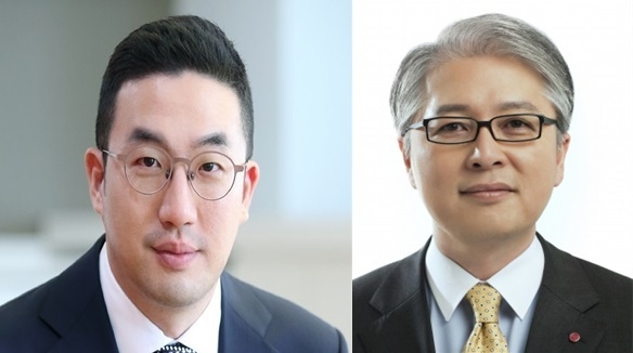 구광모 LG그룹 회장(왼쪽)과 권봉석 LG전자 신임 최고경영자(CEO)