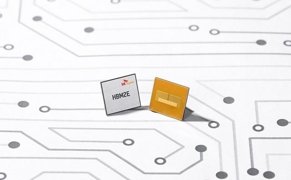 SK하이닉스가 개발한 HBM2E D램. (사진=SK하이닉스)