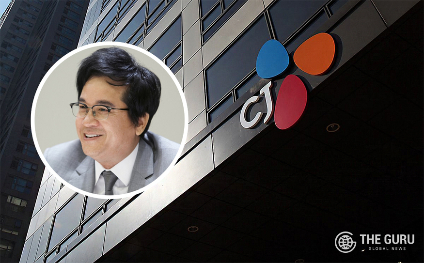 CJ그룹 기업이미지(CI)와 이재현 회장.