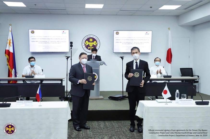 일본 국제협력단(JICA)과 필리핀 재무부는 지난 16일(현지시간) 비사야 제도 세부-막탄 교량과 해안도로 건설 프로젝트, 다바오 우회도로 사업 등과 관련해 75억5000만 페소 규모 대출 약정을 맺었다. (사진=필리핀 재무부)