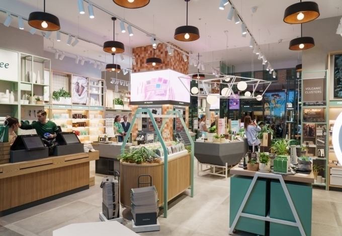 이니스프리가 지난해 7월 호주 시드니 웨스트필드(Westfield) 쇼핑센터 내 플래그십 스토어를 오픈했다. (사진=이니스프리)