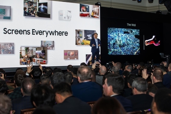 삼성전자가 올 1월 'CES 2020'에서 마이크로LED TV '더월'을 소개했다 (사진=삼성전자) 
