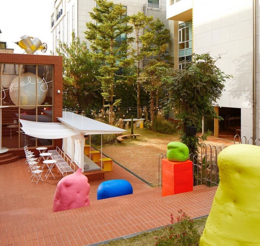 오뚜기가 강남에 브랜드 체험형 레스토랑 '롤리폴리 꼬로'를 오픈했다. (사진=롤리폴리 인스타그램)