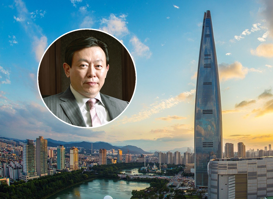 신동빈 롯데그룹 회장과 서울 잠실 롯데타워. (사진=롯데)