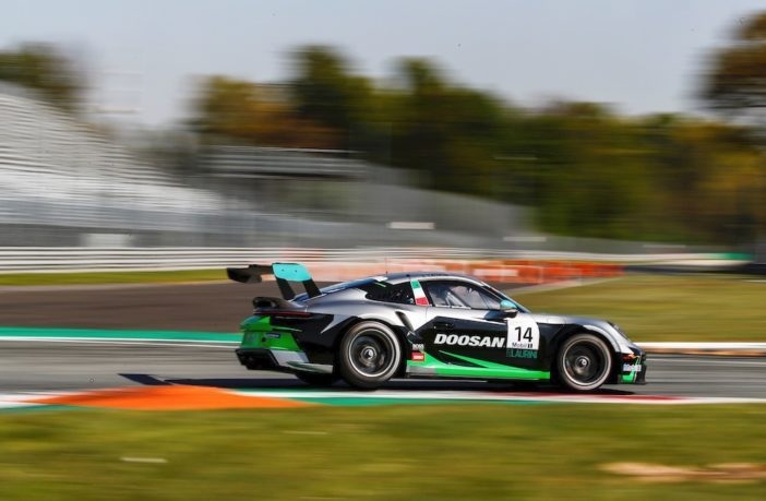 두산은 올해 포르쉐 모빌 1 슈퍼컵(Porsche Mobil 1 Supercup) 시리즈에서 4개 레이스에 출전하는 팀을 후원한다. (사진=다이나믹 모터스포츠)