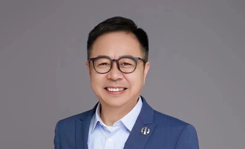 리펑 전 둥펑위에다기아 총경리.