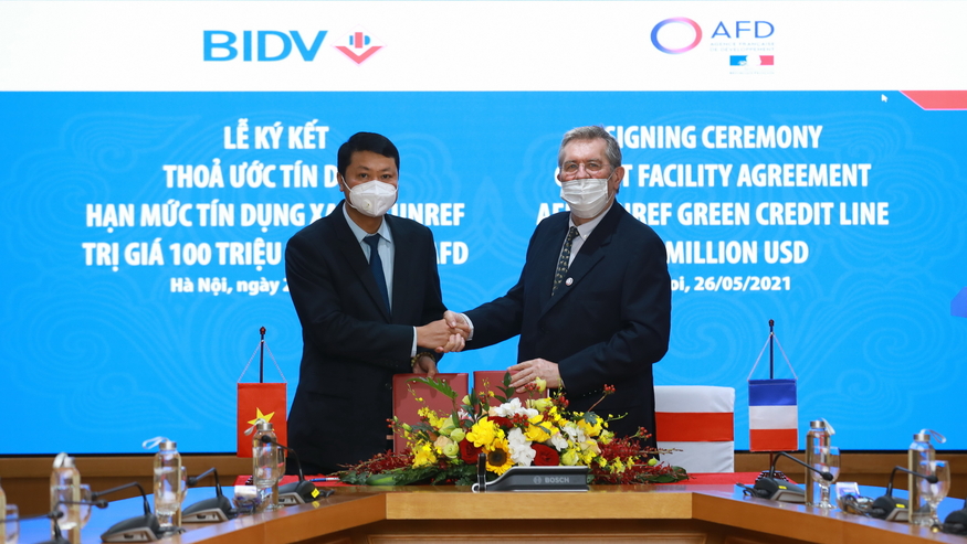 베트남 국영 상업은행 베트남투자개발은행(BIDV)과 프랑스개발청(AFD)은 지난 26일(현지시간) 친환경 에너지 사업 투자를 위한 1억 달러(약 1120억원) 규모 신용공여 계약을 맺었다. (사진=BIDV)