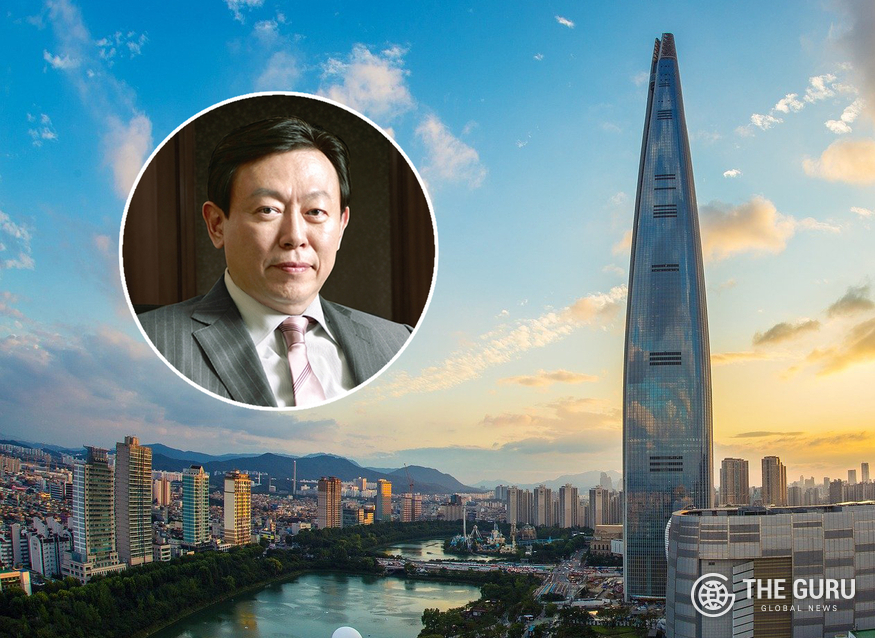 신동빈 롯데그룹 회장과 서울 잠실 롯데월드타워. (사진=롯데지주)