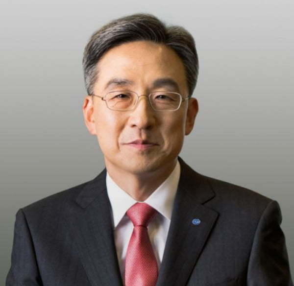 <em>홍원식 하이투자증권 대표</em>