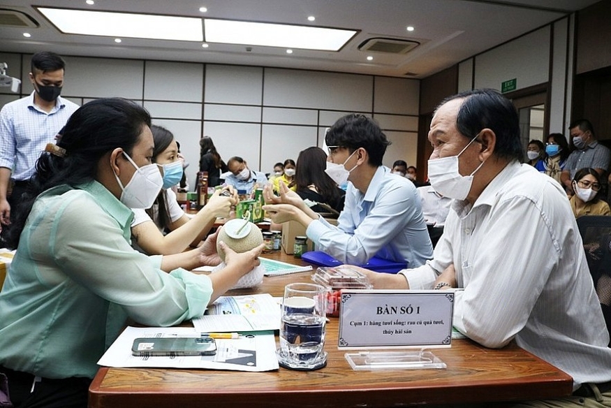 롯데마트는 지난 3일(현지시간) 베트남 호찌민시 투자무역진흥센터(ITPC)와 협력해 베트남 상품을 롯데마트 시스템에 연결하는 컨퍼런스를 개최했다. (사진=ITPC)