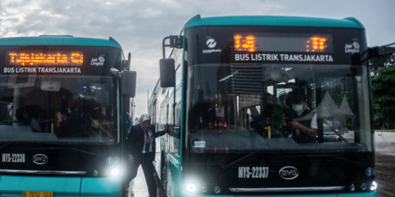 BYD는 최근 인도네시아 수도 자카르타의 최대 대중교통업체 트랜스자카르타(Transjakarta)에 전기버스 30대를 공급했다. (사진=BYD)