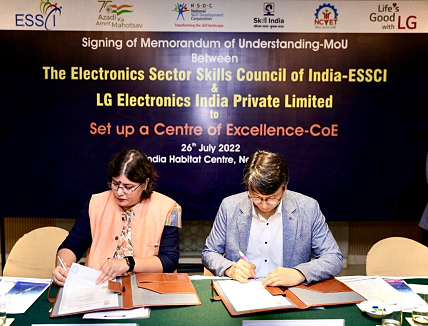 LG전자 인도법인과 인도 전자산업기술위원회(Electronics Sector Skills Council of India, 이하 ESSCI)은 지난 26일(현지시간) 뉴델리 소재 해비타트 센터에서 양해각서(MOU)를 체결했다. (사진=ESSCI)