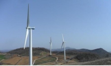 한국남부발전이 강원도 태백시 귀네미골에 설치한 풍력발전소. (사진=한국남부발전) 