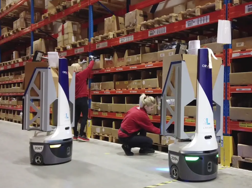 로커스 로보틱스(Locus Robotics) 로봇이 CEVA 로지스틱스 물류 창고에서 운영되고 있다.(사진=로커스 로보틱스) 