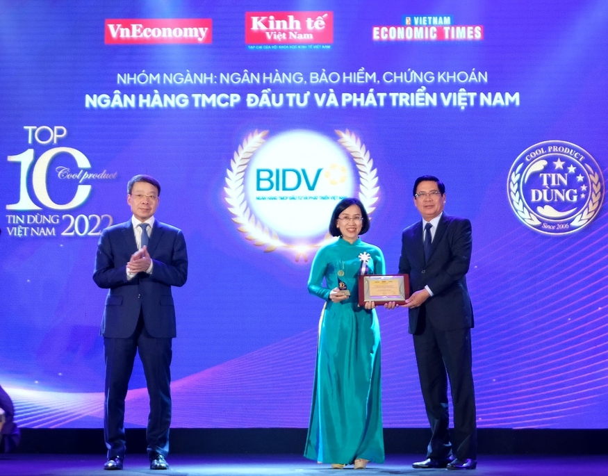 베트남투자개발은행(BIDV)의 디지털 뱅킹 애플리케이션 아이뱅크(iBank)와 다기능 ATM 칩 시민권 인증 솔루션이 ‘2022 베트남 트러스트 어워드’를 수상했다.(사진=BIDV)