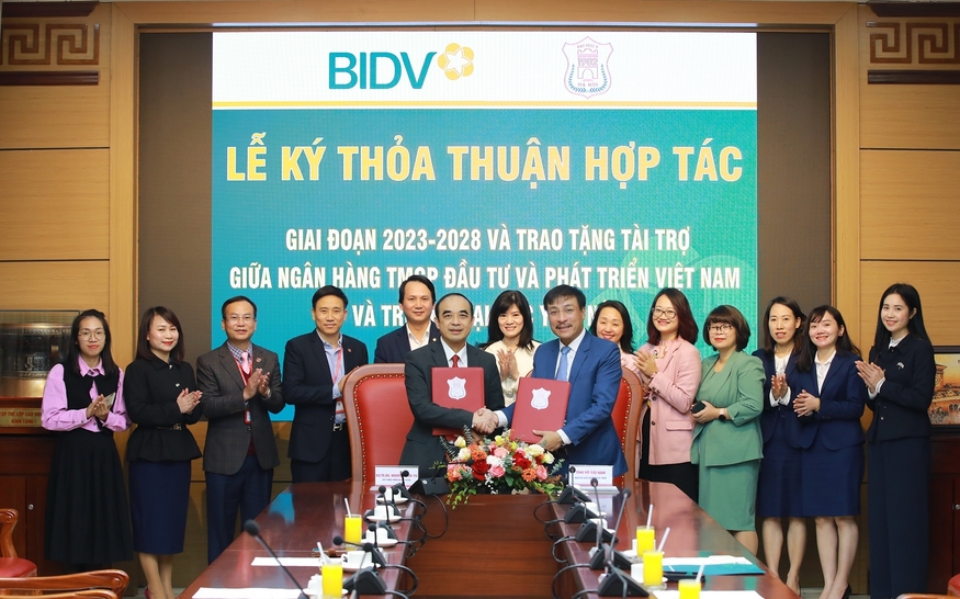 BIDV가 26일 베트남 하노이 의과대학과 ‘2023-2028 협력 협정’에 서명했다.(사진=BIDV)