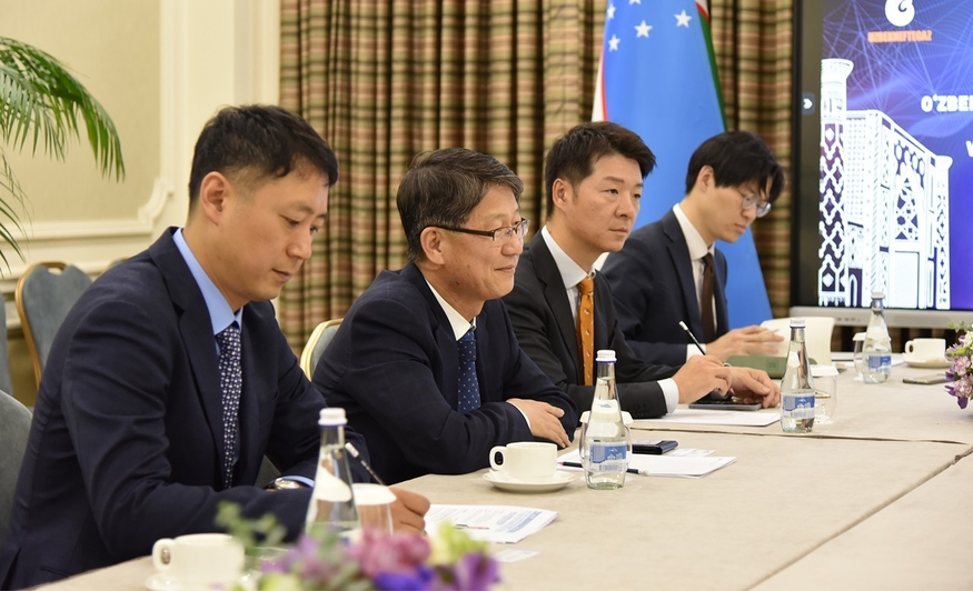 한국수출입은행과 우즈베키스탄 석유가스공사(Uzbekneftegaz)는 지난 21일 우즈베키스탄 석유화학 프로젝트 투자 협력과 관련해 협상을 진행했다. (사진=우즈베키스탄 석유가스공사)