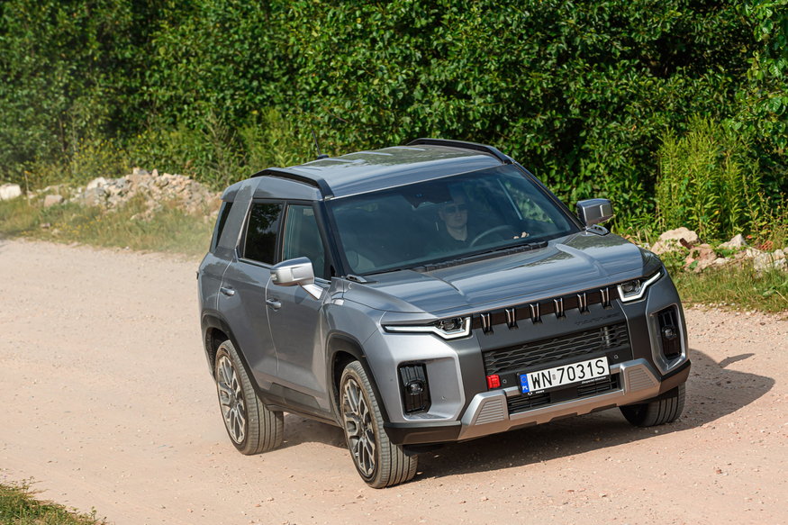 KG모빌리티 SUV 모델 '토레스'. (사진=KG모빌리티)