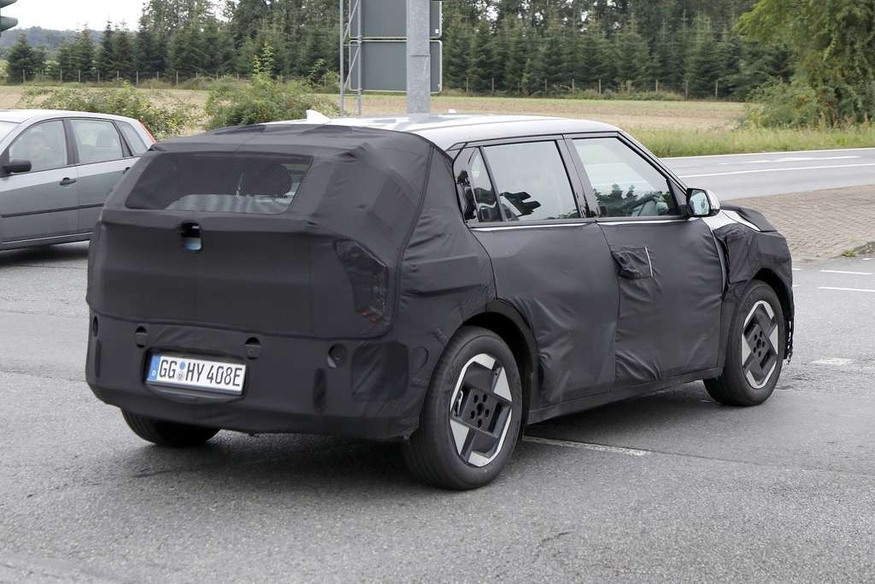 기아 EV4 추정 차량. (사진=브룸)