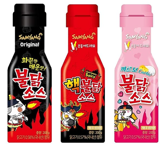 삼양식품 불닭소스가 미국에서 인기 있는 치킨 핫소스 1위에 올랐다. 사진은 삼양식품 불닭소스 3종.(사진=삼양식품)