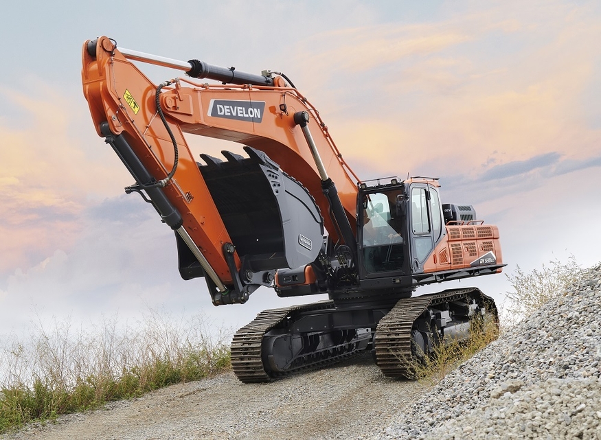 디벨론 53톤 대형 굴착기(DX530LC-7M). (사진=HD현대인프라코어)