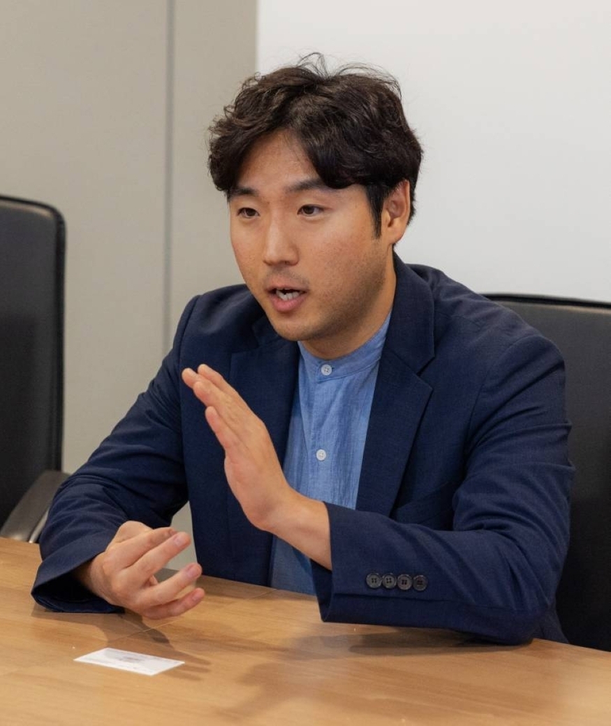 김근중 HD현대중공업 특수선사업부 해외영업팀 책임매니저 6일(현지시간) 카타르 최대 영자지 '걸프타임즈(Gulf Times)'와 단독 인터뷰를 가졌다. (사진=걸프타임즈)