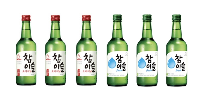 참이슬 오리지널(왼쪽)과 참이슬 후레쉬. (사진=하이트진로)
