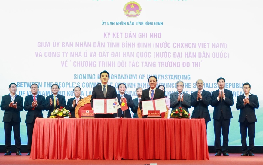 LH와 빈딘성 인민위원회는 지난 11일(현지시간) '도시성장 동반자 프로그램(Urban Growth Partnership Program·UGPP)'을 추진하기 위한 업무협약을 맺었다. (사진=빈딘성)
