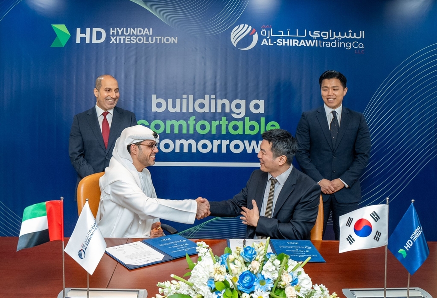 HD현대사이트솔루션이 알시라위 트레이딩(Al Shirawi Trading)과 산업차량 판매를 위한 파트너십을 맺었다. (사진=알시라위 트레이딩)
