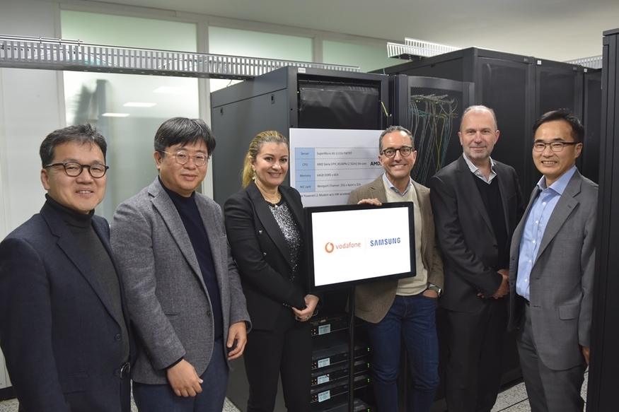 삼성전자가 보다폰, 미국 AMD와 경기 수원 삼성전자 R&D 연구소에서 오픈랜을 활용한 통화 시연을 진행했다. (사진=삼성전자 뉴스룸)
