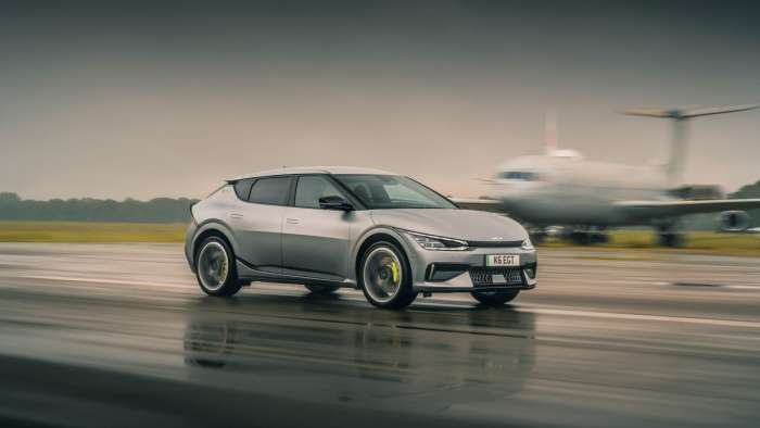 기아 모로코 독점 유통사 바모터스 마록(Bamotors Maroc)이 전기차 충전 솔루션 제공 업체 패스트볼트(FastVolt)와 전략적 파트너십을 체결했다. 무엇보다 현지 기아 전기차 운전자들을 위한 특별 혜택을 마련해 눈길을 끌고 있다. (사진=기아)
