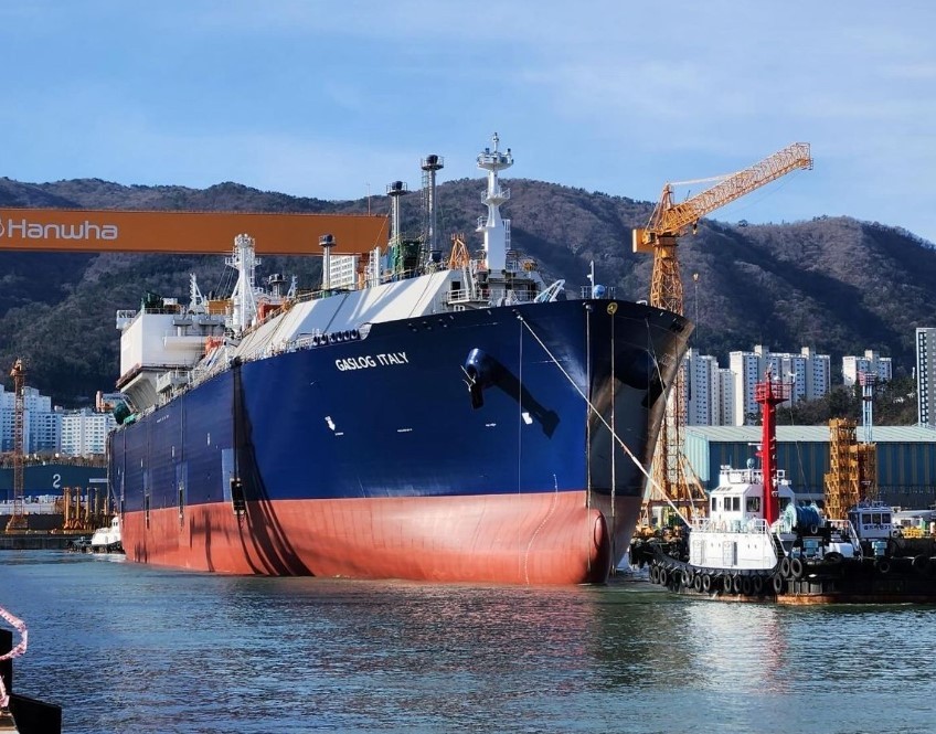 한화오션은 지난 1일 거제조선소에서 가스로그를 위해 건조 중인 17만4000㎡급 LNG 운반선 '가스로그 이탈리아(GasLog Italy)와 '마블 피닉스(Marvel Phoenix)'의 진수식을 개최했다. (사진=가스로그)