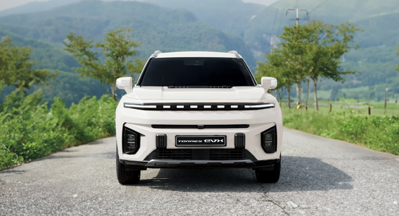 KG모빌리티 전기 SUV 모델 '토레스 EVX'. (사진=KG모빌리티)