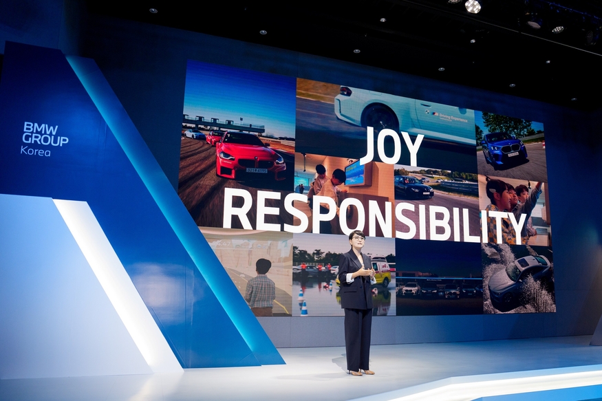 주양혜 BMW그룹 코리아 마케팅 총괄 본부장이 20일 인천 영종도에 위치한 BMW 드라이빙센터 10주년 기념식에서 미래 전략을 설명하고 있다. (사진=BMW)