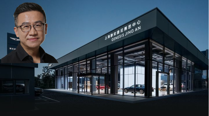 제네시스모터차이나(GMC) 주지앙(Zhu Jiang) 법인장과 현지 제네시스 쇼룸. (사진=GMC)