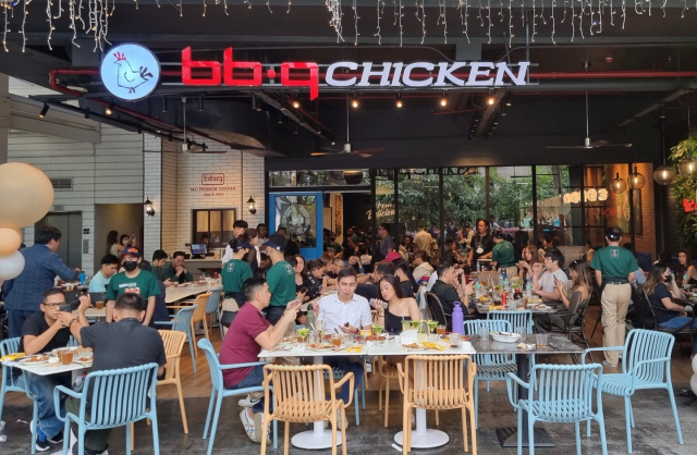 BBQ 치킨 필리핀 마닐라 매장 전경. (사진=제너시스BBQ)