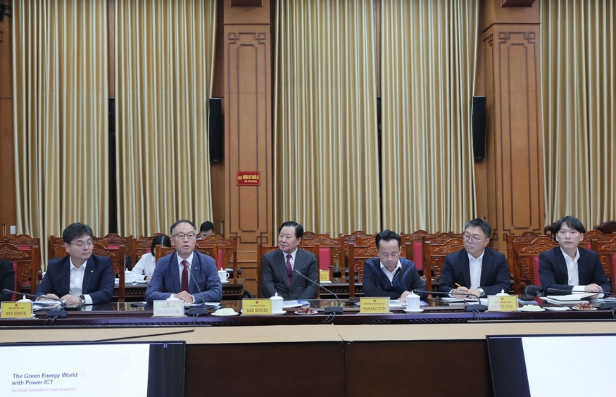 한전KDN 대표단은 지난 28일(현지시간) 응우엔 꽝 훙(Nguyen Quang Hung) 위원장을 비롯해 타이빈성 정부와 만났다. (사진=타이빈성 인민위원회)