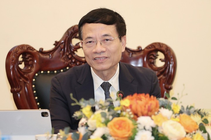 응우옌 마인 훙(Nguyen Manh Hung) 베트남 과학기술부 장관이 지난달 30일(현지시간) 베트남원자력연구원(VinAtom)을 찾아 간담회를 열었다. (사진=베트남 과학기술부)