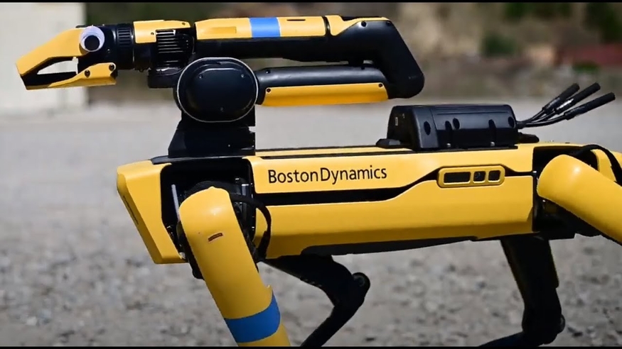 지난 2023년 4월 미국 버지니아주 '폴라 실험 시설'(Fola Experimentation Facility)에서 진행된 DIRT(Driving Innovation in Realistic Training)에 참가한 스팟. (사진=CMI2)