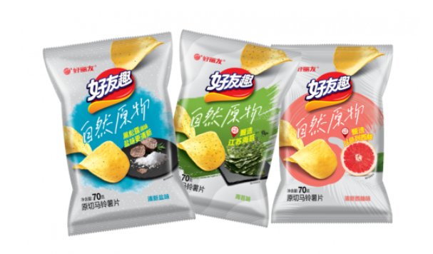 오리온이 중국 최대 온라인 쇼핑 행사에서 불닭면맛 포카칩을 앞세워 판매 경쟁에 나섰다. 사진은 앞서 중국에서 출시된 감자칩 3종 세트.(사진=오리온)