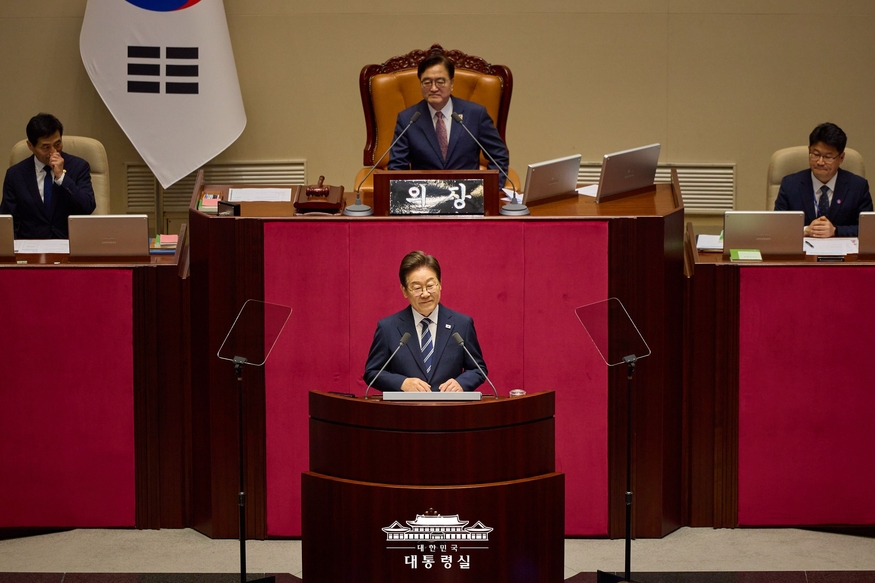 이재명 대통령이 지난 26일 서울 여의도 국회에서 추가경정예산(추경) 시정연설을 하고 있다. (사진=대통령실)