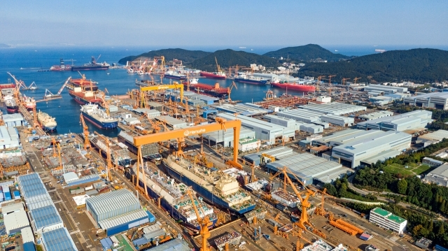 한화쉬핑은 한화오션과 30만DWT급 VLCC 1척의 신조 계약을 체결했다. 사진은 한화오션 거제사업장 전경. (사진=한화오션)