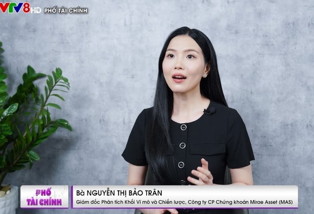 응우옌 티 바오 쩐 미래에셋증권 베트남 법인 거시경제분석·전략 팀장이 현지 방송 매체 ‘VTV8’와 인터뷰 하고 있다.(사진=VTV8 영상 캡쳐)