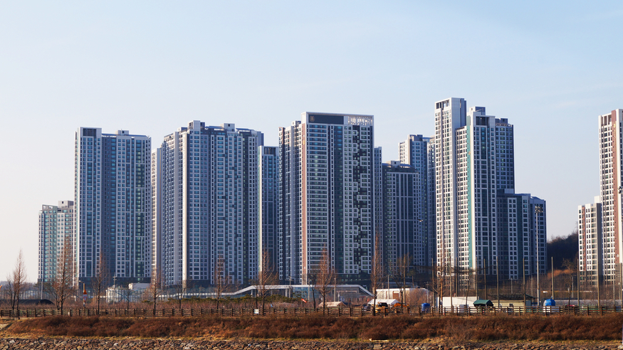 국회에서 전세 계약갱신청구권을 최대 9년까지 늘리는 법안이 발의된 가운데, 업계에서는 전세 매물 부족과 월세 전환 가속화 등을 우려하는 목소리가 나온다.(사진=모션엘리먼츠)