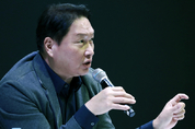 [CES 2025] 젠슨 황 만난 최태원 "SK하이닉스 개발 속도, 엔비디아 요구 넘어섰다"
