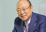 김승연 한화 회장 亞 비즈니스 매거진 '아시아 매뉴팩처링 리뷰' 전면 장식