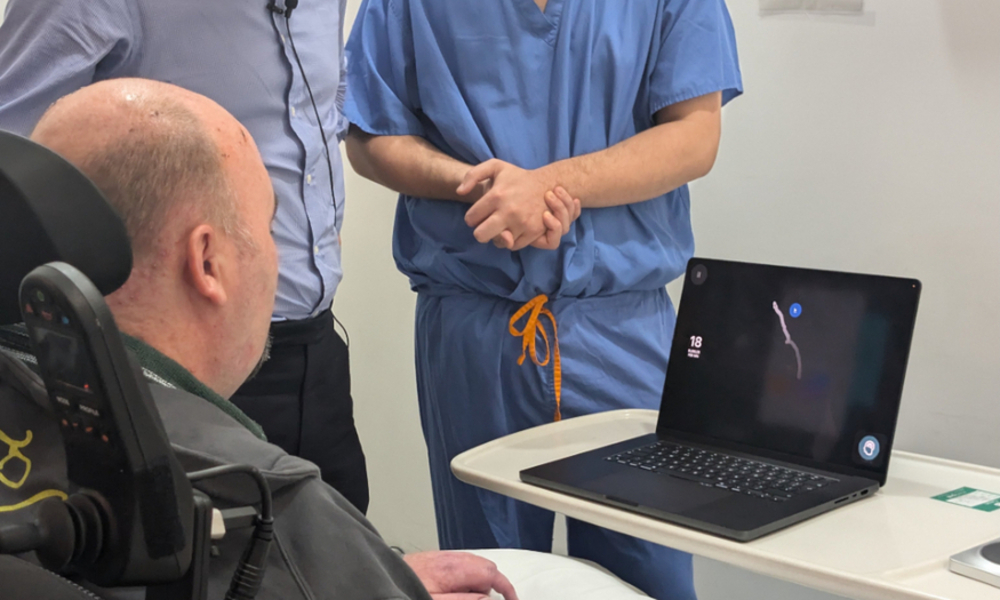 뉴럴링크, 영국서 첫 BCI 장치 이식 수술 성공…임상 범위 전세계 확대